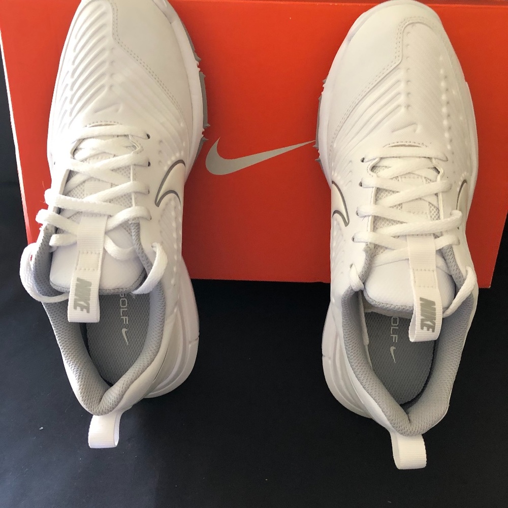 Nike size 7.5 White Golf Sneakers